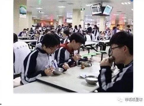 美国学校爆料视频真实,爆料视频揭露惊人真相  第3张 美国学校爆料视频真实,爆料视频揭露惊人真相  第3张